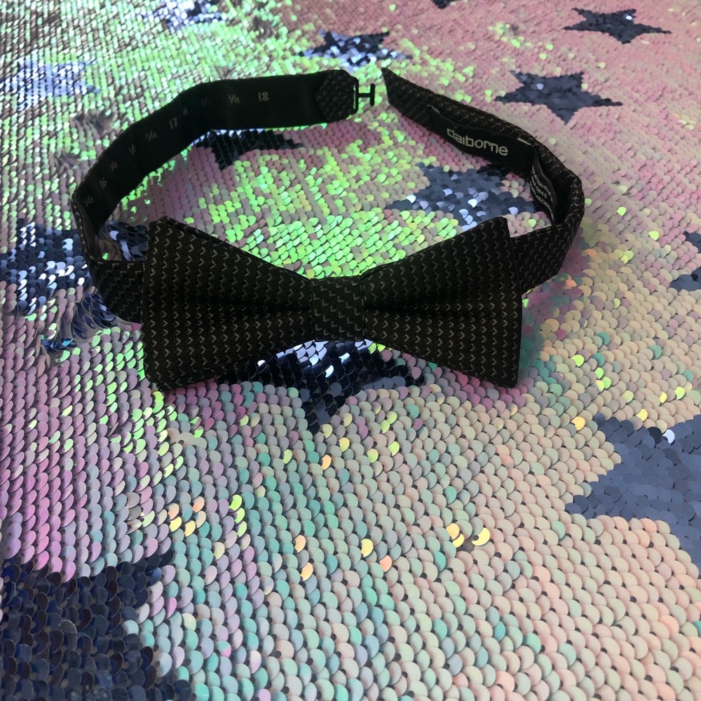 Bow tie